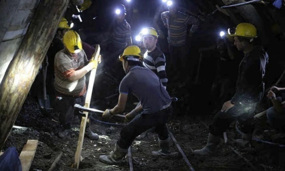 Θρίλερ στην Βενεζουέλα: Φόβοι για δεκάδες νεκρούς εξαιτίας κατάρρευσης ορυχείου (Βίντεο)